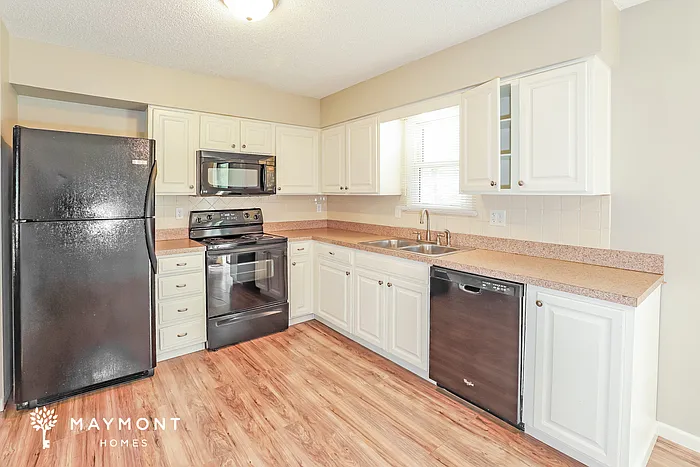 3 bed, 1.5 bath, 1468 sqft, $1,850 — Photo 3