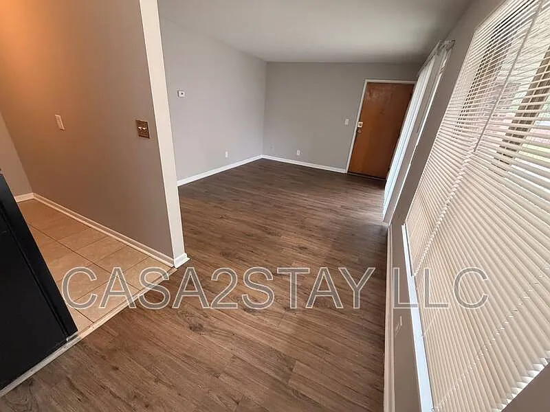 1 bed, 1.0 bath, $675 — Photo 3