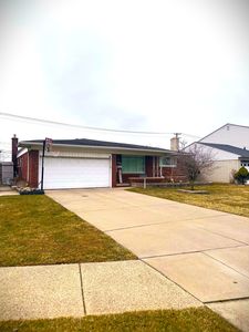 33147 Chatsworth Dr, Sterling Heights, MI, 48312