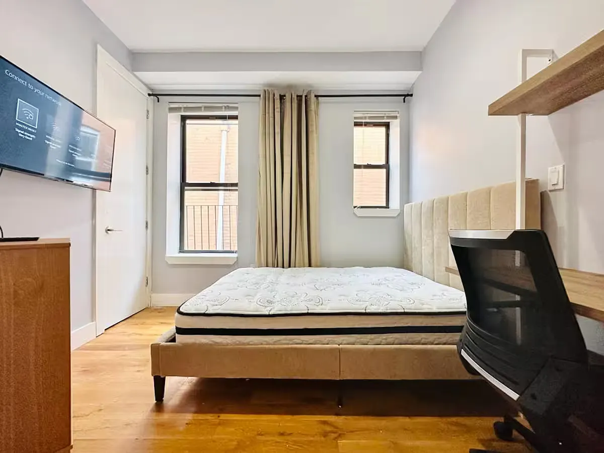 4 bed, 4.0 bath, $1,060 — Photo 1