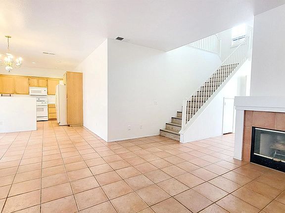 3rd image of 1205 Calle Tesoro