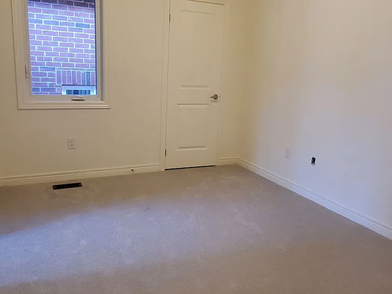 12 Lilestone Dr — Photo 16
