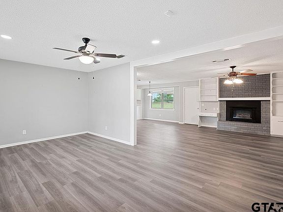 3rd image of 4116 Lakeshore Dr