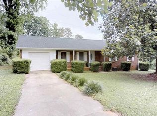 2048 Evergreen Dr, Boiling Springs, SC 29316