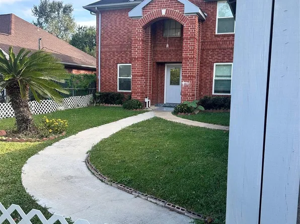 8340 Folkstone Ln, Houston, TX 77075