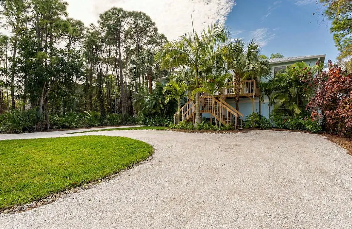 3 bed, 1300 sqft, $3,000 — Photo 1