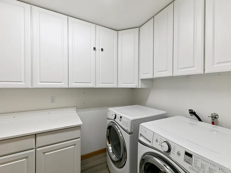 926 Tanglewood Dr — Photo 24
