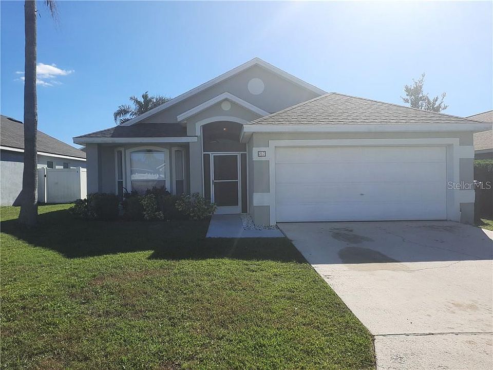 1st image of 217 Queen Mary Dr