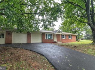 1 Sunup Ct, Reisterstown, MD 21136