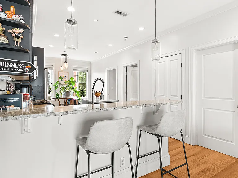 180 Gold St #3 — Photo 8