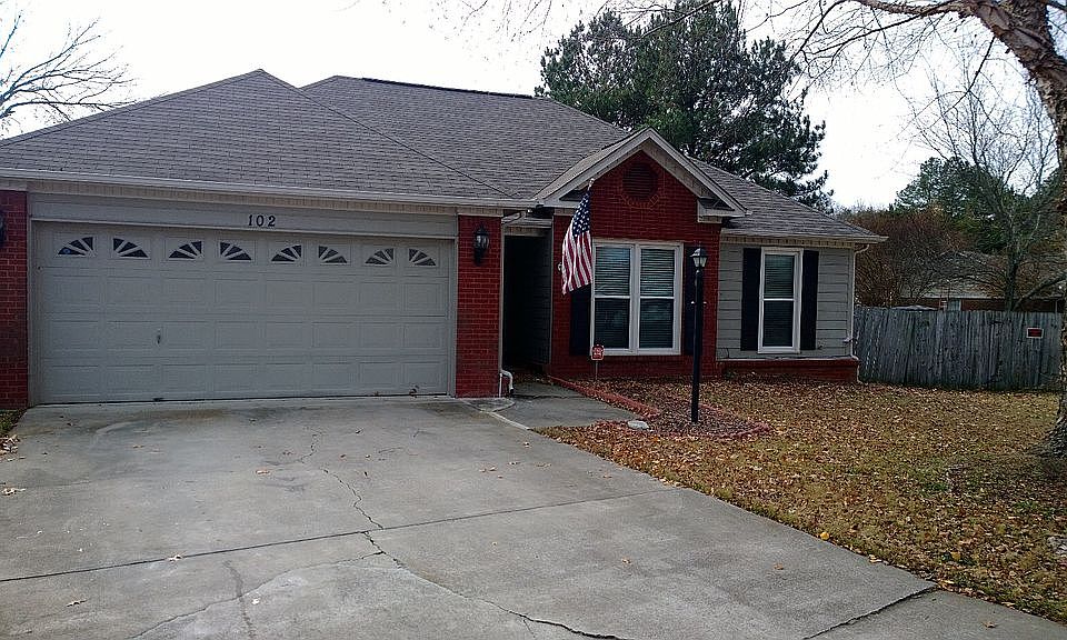 1st image of 102 Tess Cir NE