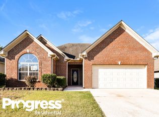 630 Waterford Ln, Calera, AL 35040