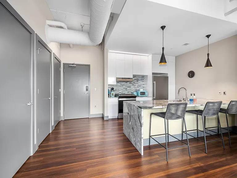 The Leonard Luxury Apartments — Photo 38