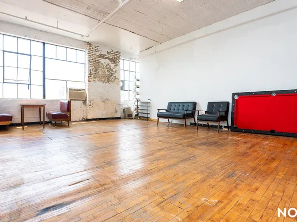 1085 Willoughby Avenue image 1 of 10