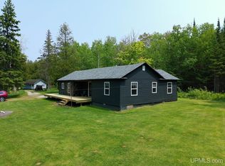 2731 W Jones Rd, Gulliver, MI 49840