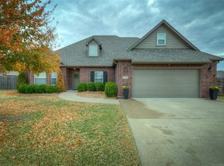 8294 Quail Ridge Rd, Claremore, OK 74019