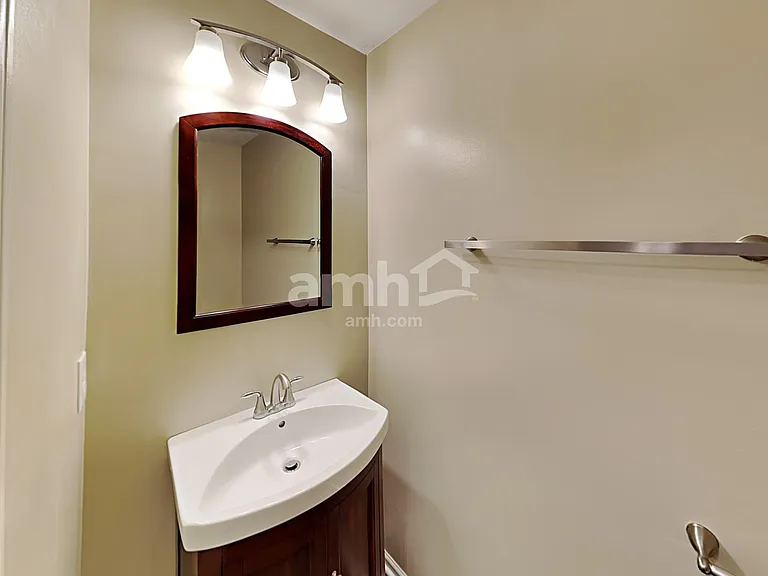 340 Evergreen Cir — Photo 13