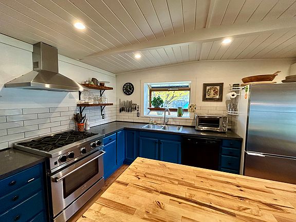 Commercial style Blue Star oven and range.