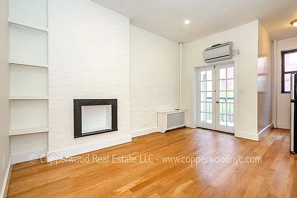 Rented by Copperwood Real Estate | media 13