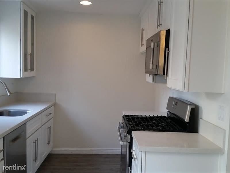 2221huntingtonln-01[1]