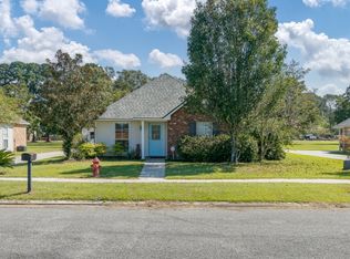 224 S Daphne Dr, Gonzales, LA 70737