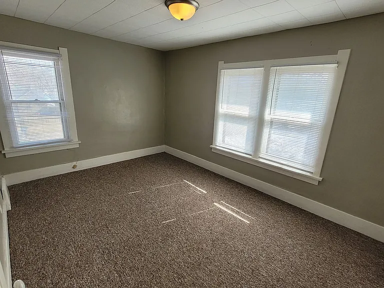418 Rose St — Photo 4