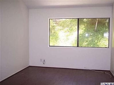 2nd image of 10502 Sunland Blvd Unit 1