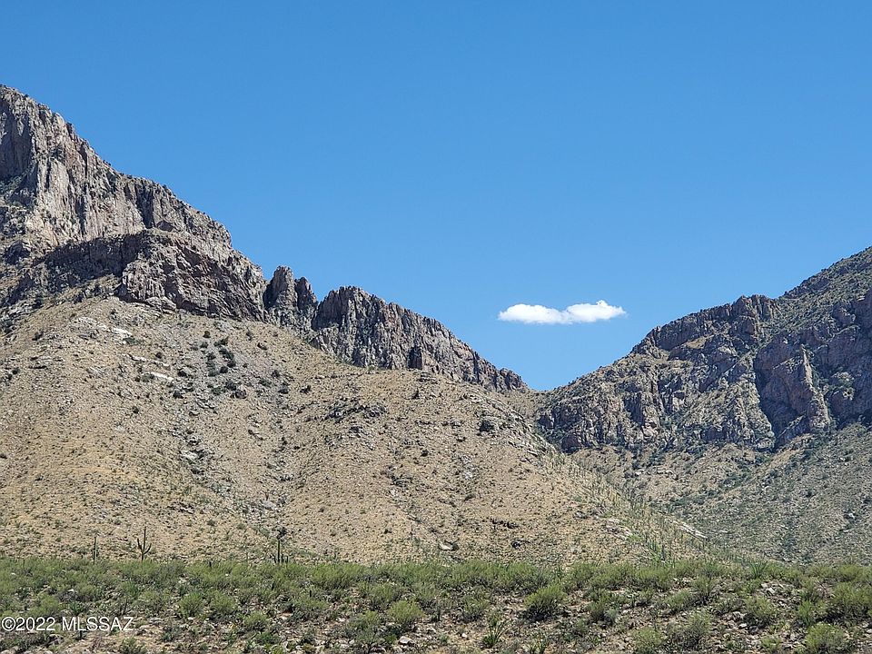 2nd image of 2360 E Della Roccia Ct #23