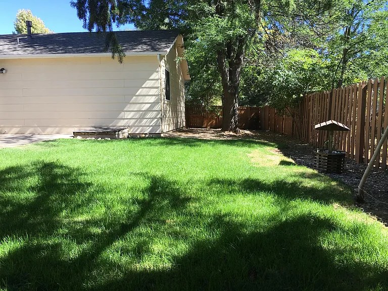 862 Charter Oak Ct — Photo 3