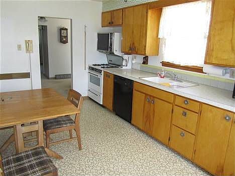4th image of 1602 W 29th St