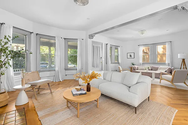 Sold by Compass | media 2