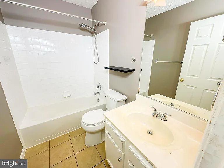 4826 Buxton Cir — Photo 22