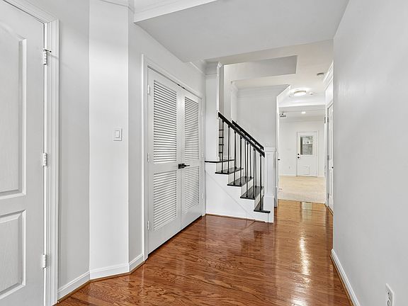 2nd image of 5016 Gardner Dr