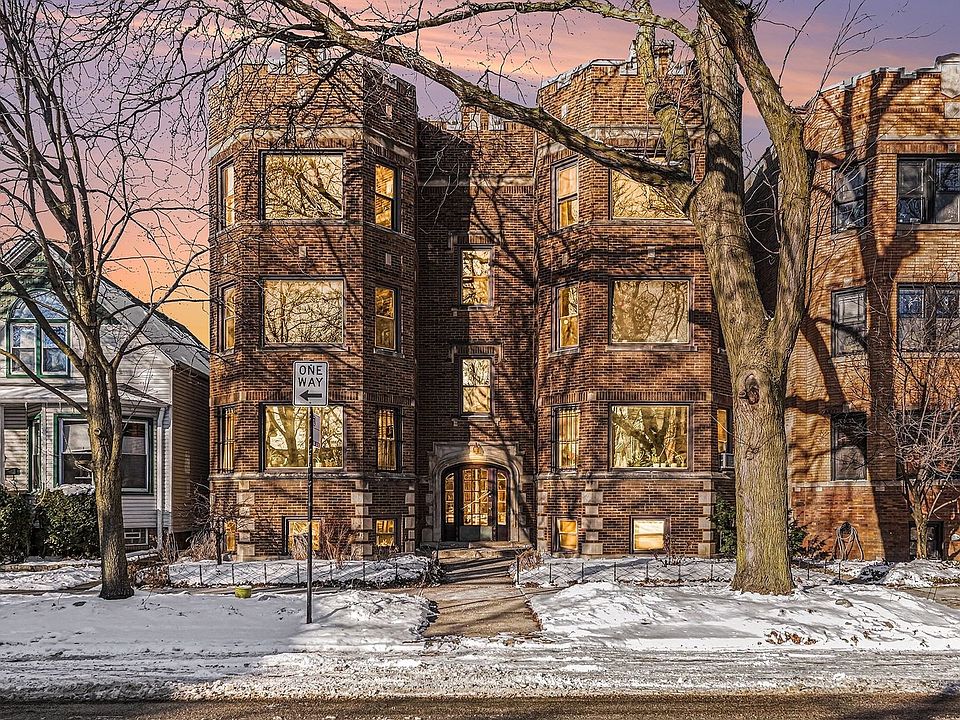 1st image of 2326 W Argyle St #3B