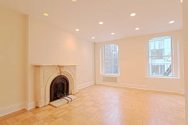 Rented by ROOM Real Estate | media 21