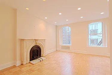 Rented by ROOM Real Estate