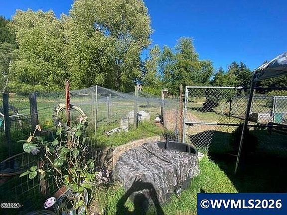 3rd image of 2867 N North Bank Rd