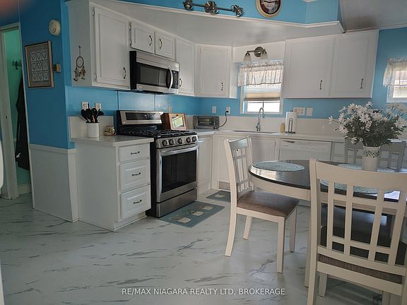 2nd image of 54 Quarry View Vlg
