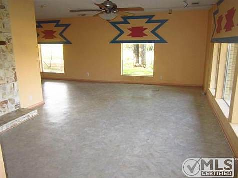 2nd image of 3621 Northcrest Dr