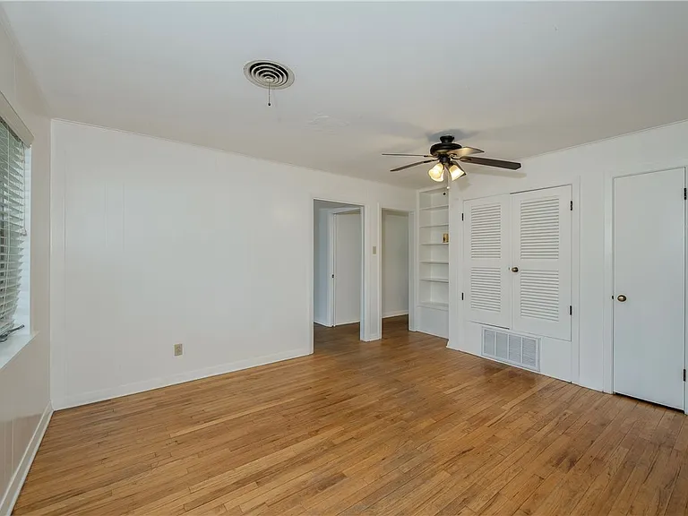 501 Helena St — Photo 5