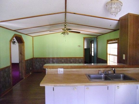 4th image of 123 Heritage Cir