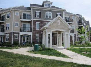 6901 Littlemore Dr APT 102, Madison, WI 53718