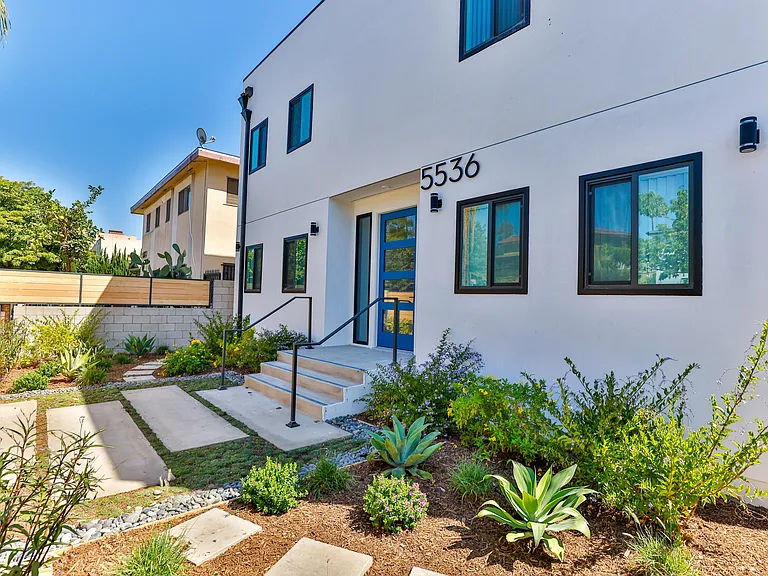 5536 Lexington Ave — Photo 3