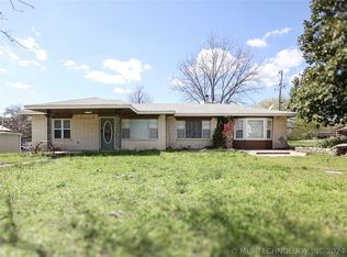 406 W 12th St, Sulphur, OK 73086