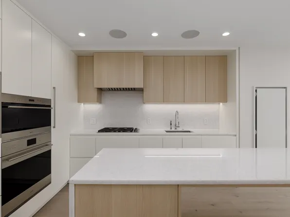 7433 Cambie St #2501, Vancouver, BC V6P 0J8