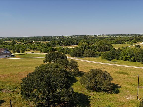 3rd image of Orchard Oaks