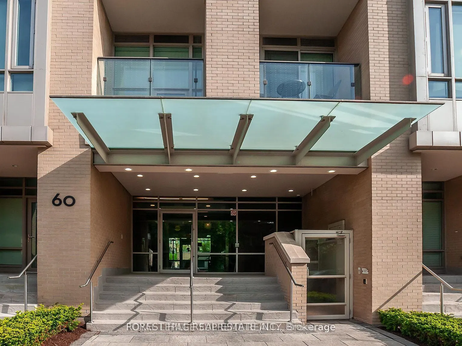 60 Berwick Ave — Photo 2