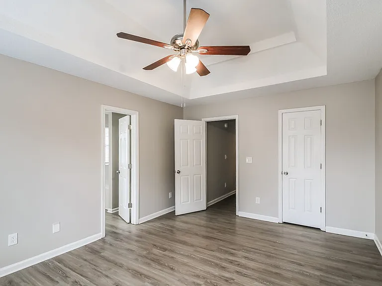 2915 Russ Ln — Photo 12