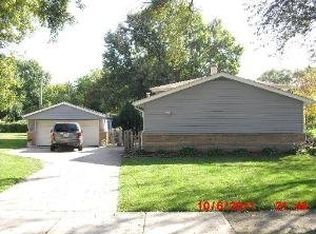 119 N Rose Ave, Addison, IL 60101