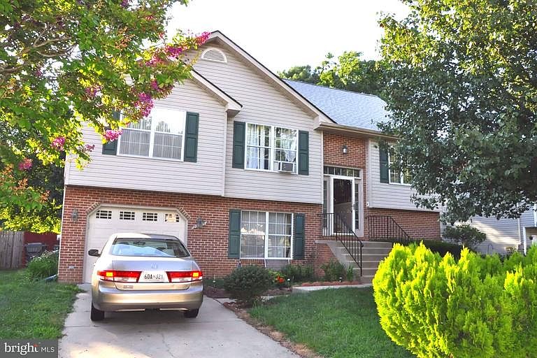 1st image of 21505 Warwick Ct